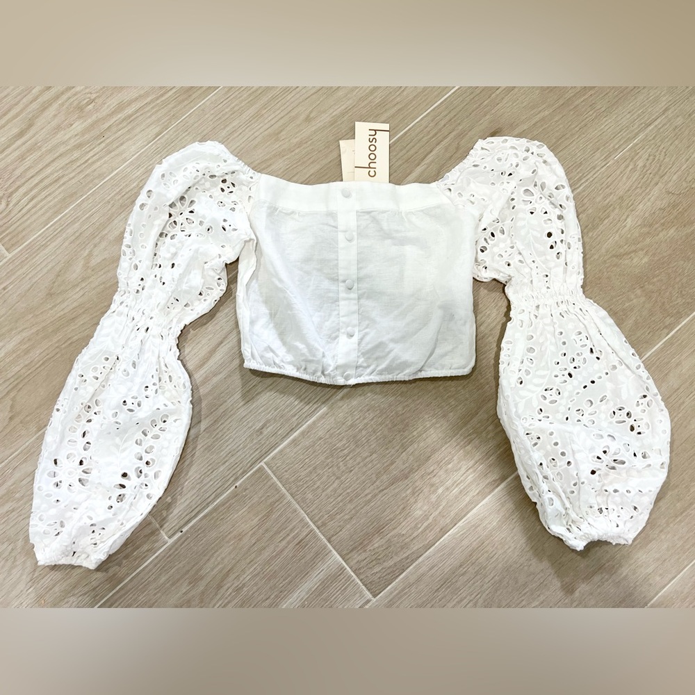 NWT Get Choosy Eyelet Sleeve Crop Top